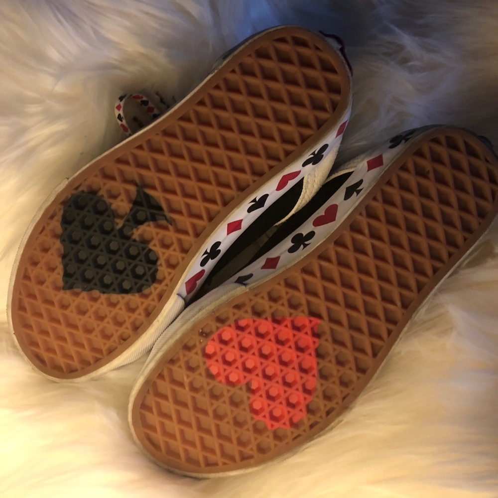 Black and White suede cards vans